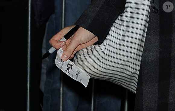 Keira Knightley à la sortie du Comedy Theatre à Londres, où elle joue Children's Hour, le 26 février 2011