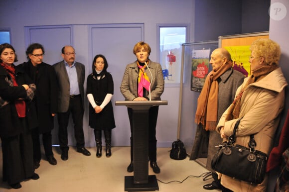 Dominique Voynet et son équipe municipale ont inauguré le centre local d'information et de coordination gérontologique (Clic) "Espace Annie Girardot", le mardi 1er mars 2011