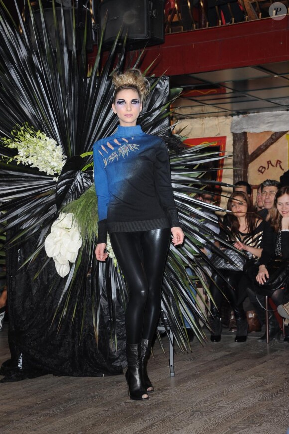 Le défilé Christophe Guillarmé durant la Fashion Week de Paris, le 2 mars 2011.