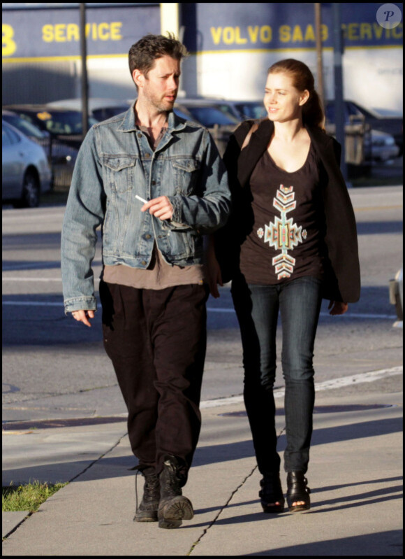 Amy Adams et son fiancé Darren Le Gallo visitent les magasins de piano de Los Angeles, après avoir déjeuné ensemble le 1er mars 2011