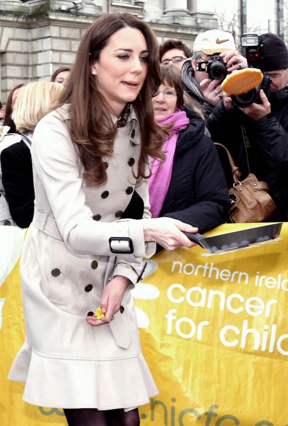 Le prince William et sa fiancée Kate Middleton en visite à Belfast, en Irlande du Nord, le 8 mars 2011.
