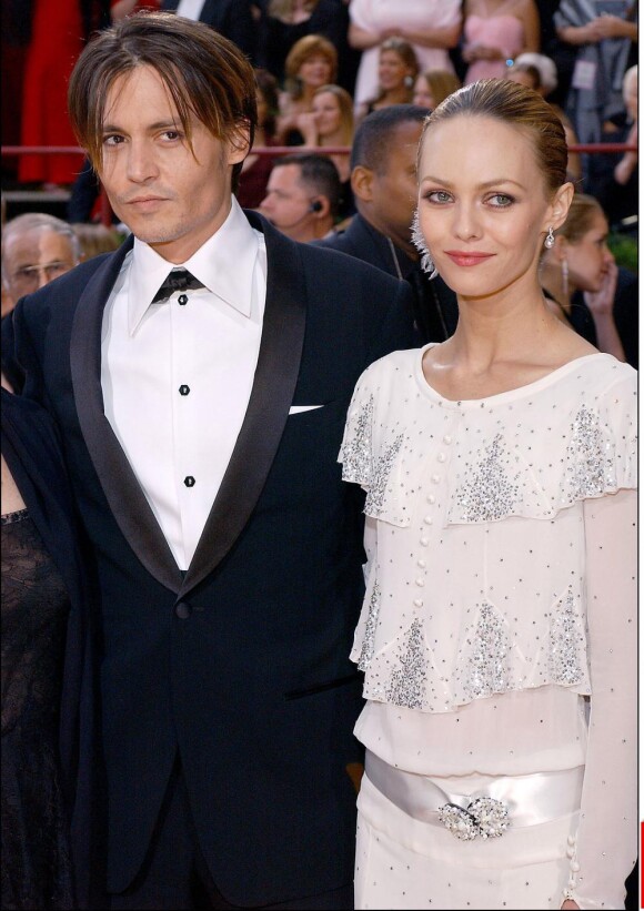Vanessa Paradis et Johnny Depp lors des Oscars en février 2004
