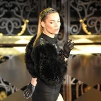Défilé Vuitton : Kate Moss provoc' de retour sur le podium avec Naomi Campbell !