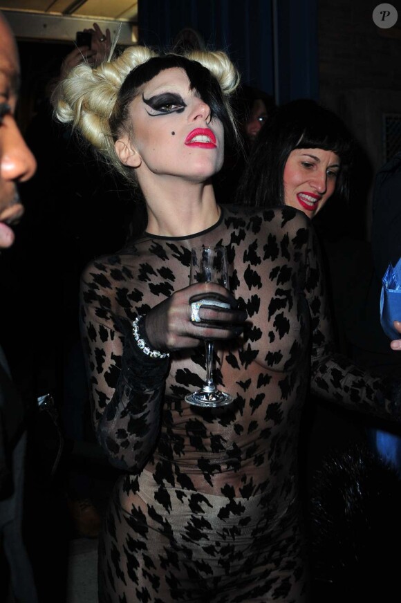 Lady Gaga, défilé Thierry Mugler à Paris, le 2 mars 2011