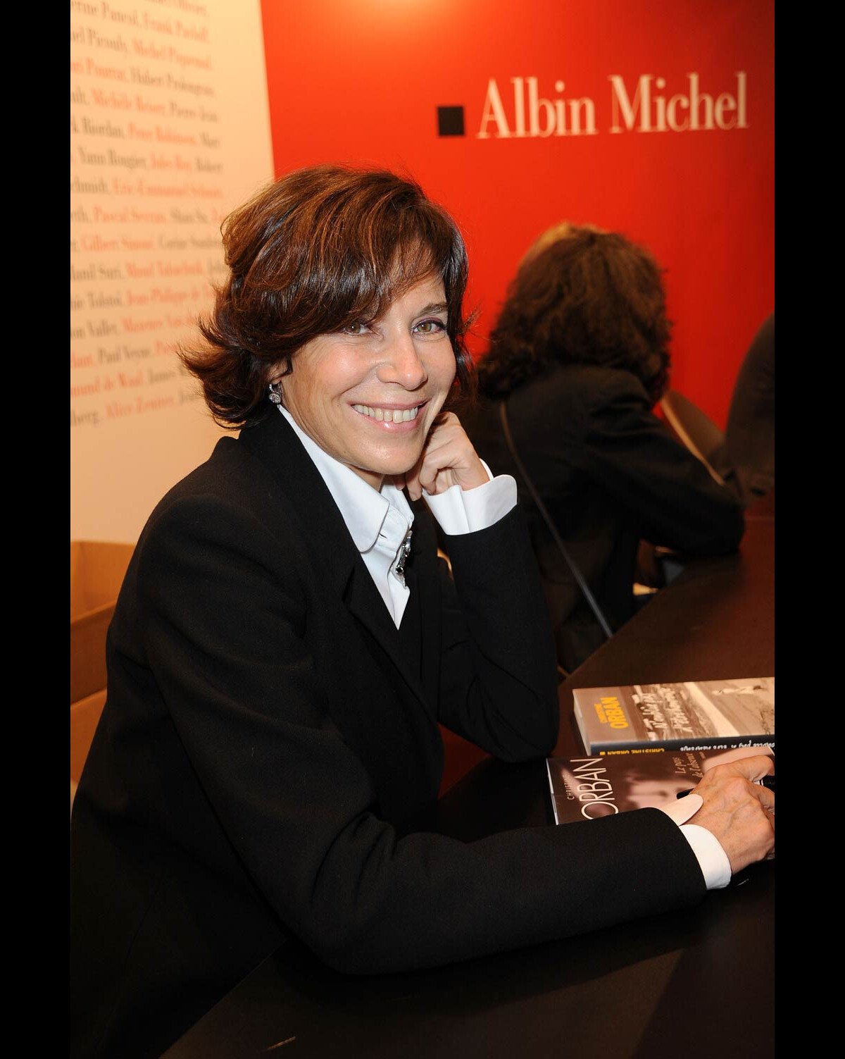 Photo Christine Orban au Salon Du Livre, à Porte de Versailles, le 18