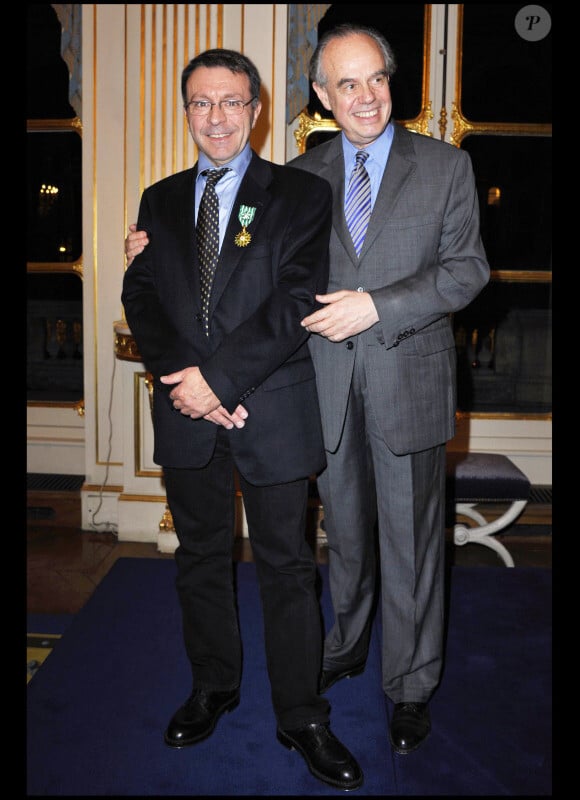 Le ministre de la culture Frédéric Mitterrand avec Jean-Marie Boursicot le 24 mars 2011