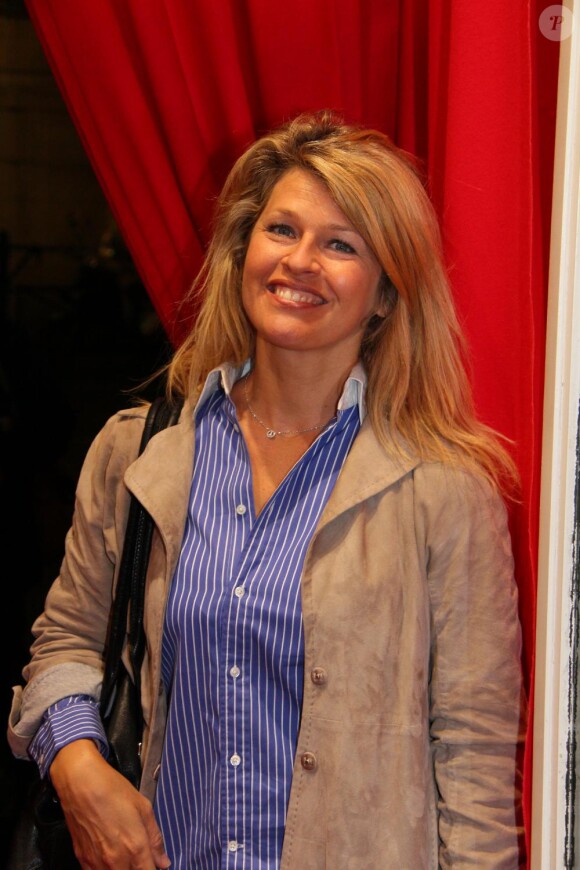 Photo Linda Lacoste et le designer Damien Fourgeaud lors de la soiree d inauguration de la Mezzanine de Lissac a la boutique Opera a Paris le jeudi 24 mars 2011 Purepeople