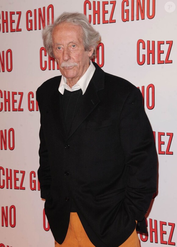 Jean Rochefort à l'occasion de l'avant-première de Chez Gino, au Gaumont Opéra, à Paris, le 29 mars 2011.