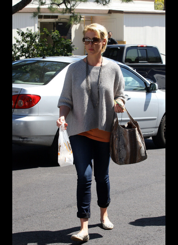 Katherine Heigl va faire du shopping à Los Angeles (30 mars 2011)