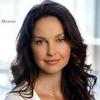 Dans son autobiographie All that is bitter and sweet, Ashley Judd révèle avoir été victime de viol et d'inceste.