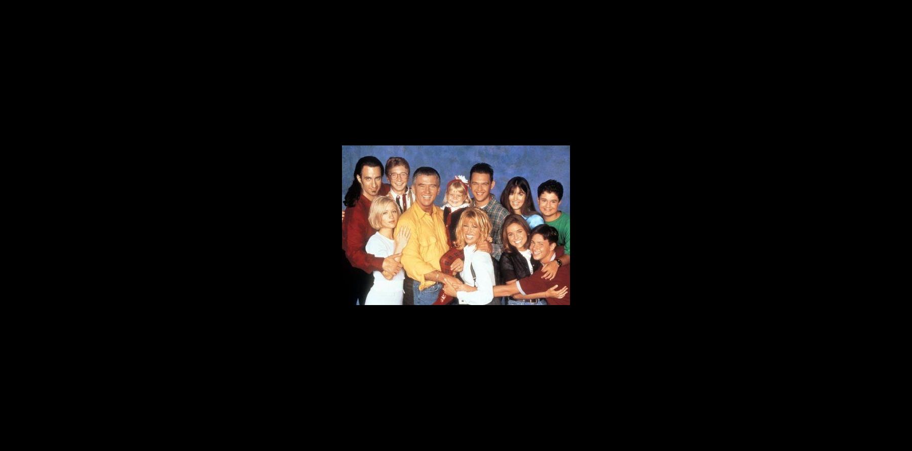 Coffret Dvd Notre Belle Famille En Français Flashback : Notre Belle Famille... la série du come-back de Bobby Ewing