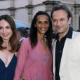 Vincent Perez entouré par sa femme Karine Silla et Elsa Zylberstein le 30 juin 2010