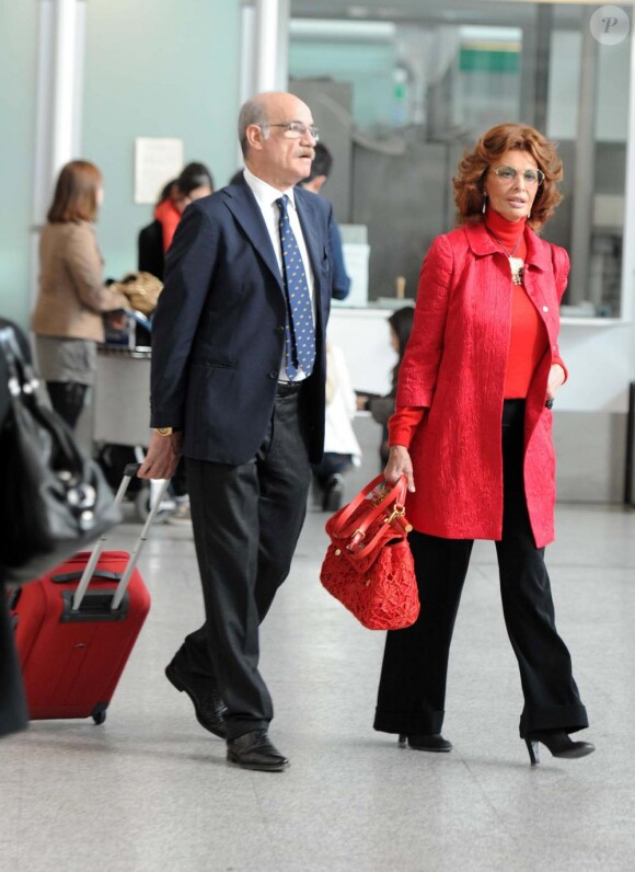 Sophia Loren à l'aéroport de Rome le 20 mars 2011