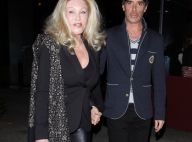 Jocelyn Wildestein : Au bras d'un minet, la "femme chat" ronronne de bonheur !