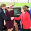 La reine Beatrix, le prince Willem-Alexander et la princesse Maxima des Pays-Bas accueillis par Angela Merkel : ils sont en visite de quatre jours en Allemagne, du 12 au 16 avril 2011.