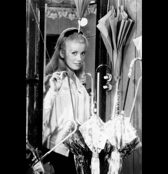 Catherine Deneuve, star des Parapluies de Cherbourg, un film de Jacques Demy qui reçu la Palme d'Or en 1964