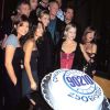 Toute l'équipe de Beverly Hills 90210 le 3 novembre 1998 pour fêter le 250e épisode