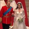Kate et William sortent de l'abbaye de Westminster, à Londres, après avoir échangé leurs voeux, le 29 avril 2011.