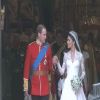 Le Prince William et la Princesse Catherine sortent de l'abbaye de Westminster après leur mariage le 29 avril 2011