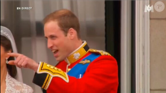 Le prince William, jeune marié ému, au balcon de Buckingham Palace, à Londres, le 29 avril 2011.