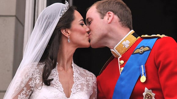 Mariage du prince William et de la princesse Catherine : Le baiser !
