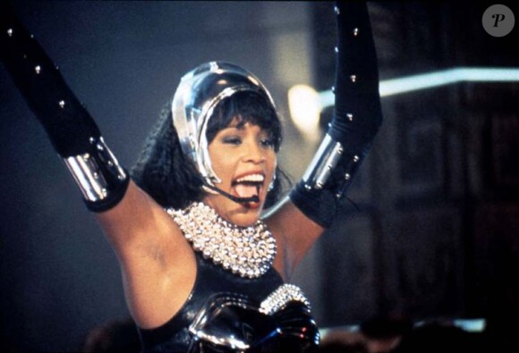 Image du film Bodyguard de Mick Jackson avec une Whitney Houston au top