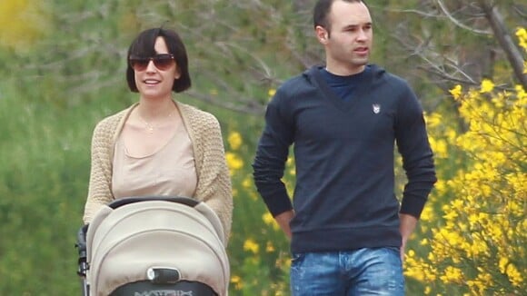 Iniesta : après l'effort, le réconfort avec sa charmante compagne et bébé !