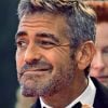 George Clooney fait une grimace sur le tapis rouge du festival de Venise en 2007