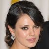 Ses yeux verts nous hypnotisent... On comprend mieux pourquoi le regard de Mila Kunis est le plus sexy selon le classement Victoria's Secret. Los Angeles, 27 février 2011 