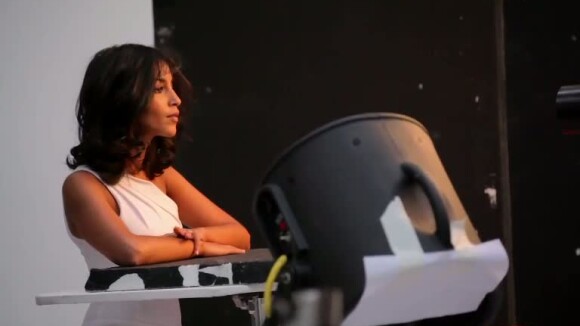 Leïla Bekhti : Lumineuse dans les coulisses de son shooting pour L'Oréal !