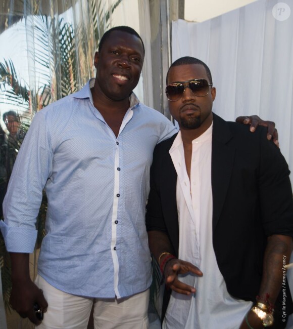 Kanye West (à droite) sur la Nikki Beach à Cannes - mai 2011