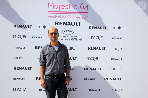 Maurice Barthélémy sur la plage du Majestic 64 à Cannes le 15 mai 2011