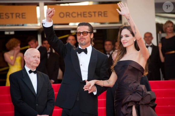 Brad Pitt et la sublime Angelina Jolie lors de la montée des marches de The Tree of Life, dans le cadre du 64e Festival de Cannes, le 16 mai 2011.