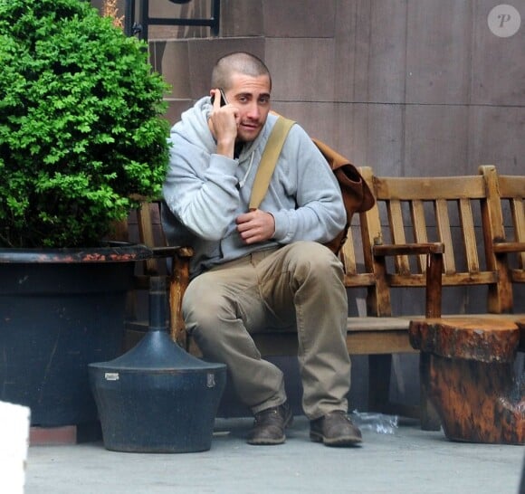Jake Gyllenhaal retrouve sa classe après un tournage qui ne le mettait pas en valeur. Ici dans le quartier de Chelsea à New York le 2 mai dernier.