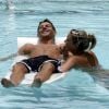 La ravissante Alex Curran, 28 ans, épouse du footballeur vedette Steven Gerrard, a annoncé sa troisième grossesse dans l'édition du 17 mai du magazine OK!, dont elle est chroniqueuse ! (photo : vacances en Floride en 2008)