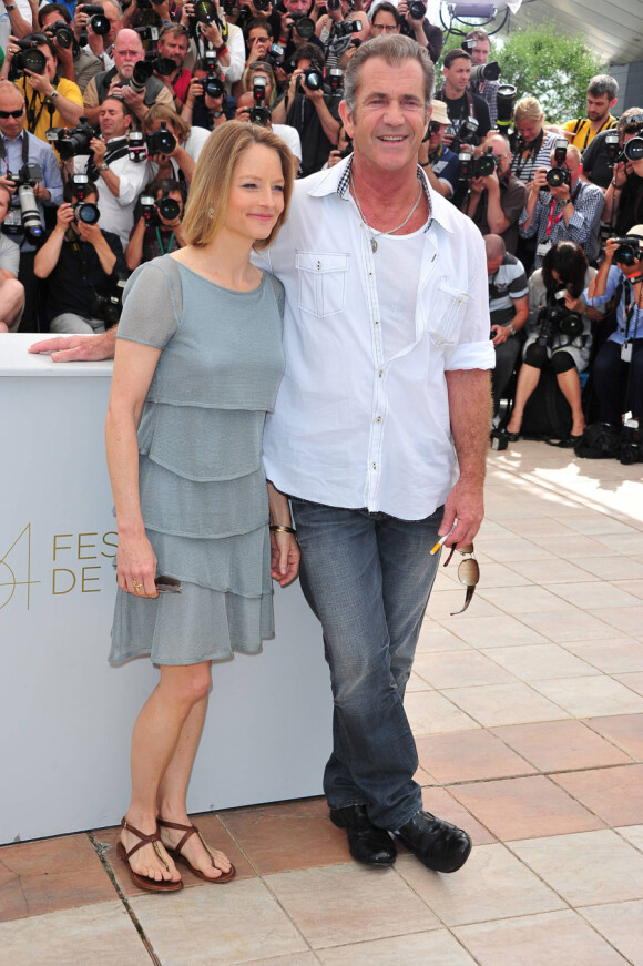 Mel Gibson et Jodie Foster lors du photocall du Complexe du castor au festival de Cannes le 18 mai 2011