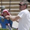 Eric Dane est un vrai papa poule avec sa petite Billie. Los Angeles, 21 mai 2011