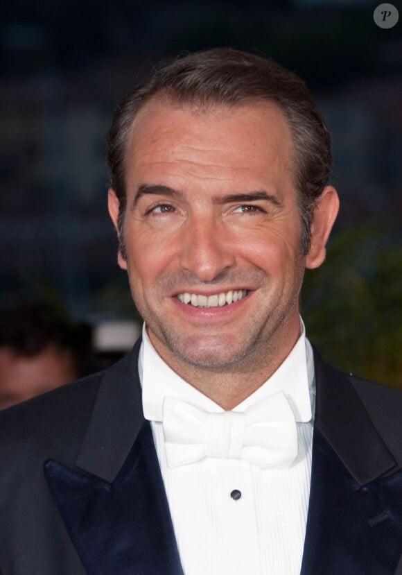 Jean Dujardin a tout d'un beau gosse, il l'a encore prouvé pendant le Festival de Cannes le 15 mai 2011
