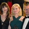 Charlotte Gainsbourg, Kirsten Dunst et Lars von Trier pour la montée des marches de Melancholia au festival de Cannes 2011