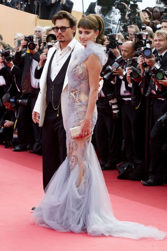 Johnny Depp et Penélope Cruz lors de la présentation de Pirates des Caraïbes 4 au festival de Cannes 2011