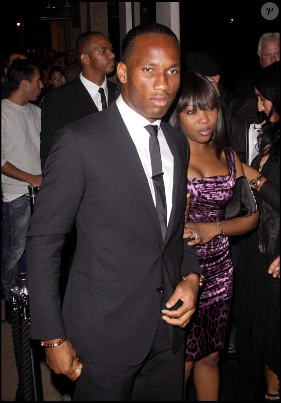 Didier Drogba et sa compagne Lala Diakité, à Londres, le 21 septembre 2010.