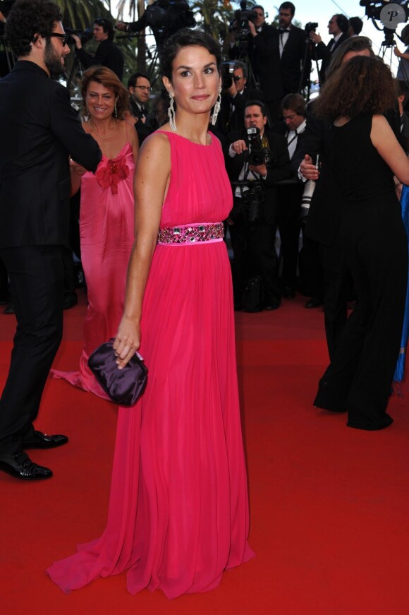 Barbara Cabrita montant les marches du 63ème festival de Cannes en 2010.