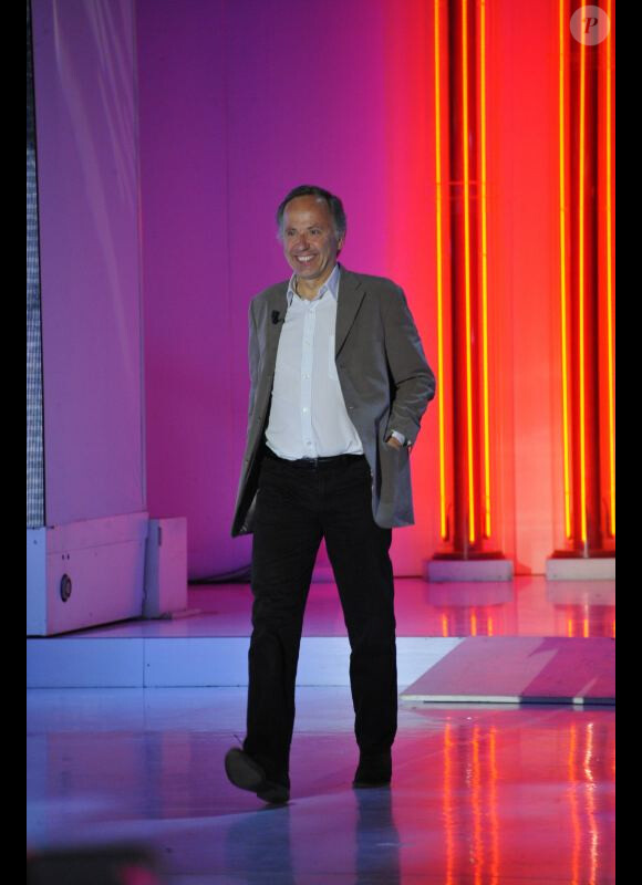 Fabrice Luchini lors de l'enregistrement de Vivement dimanche le 25 mai 2011 (émission diffusée sur France 2 le 19 juin)