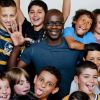 Lilian Thuram était en campagne contre le racisme dans une école de Bruxelles, le 25 mai 2011. Lors de son séjour, il aurait été victime de propos racistes dans un restaurant étoilé de la ville !