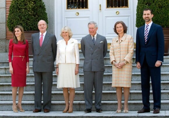 Le roi Juan Carlos d'Espagne lors de la réception du prince Charles le 31 mars 2011