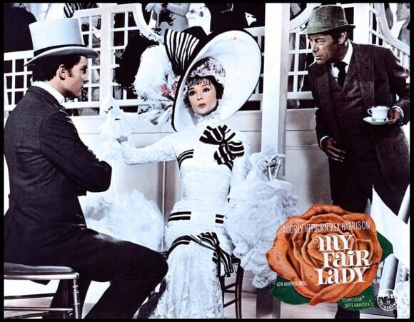 La célèbre robe signée Ascot que portait Audrey Hepburn dans My Fair Lady est une des pièces qui sera vendue aux enchères par Debbie Reynolds. 1964