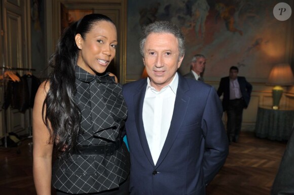 Christine Kelly et Michel Drucker lors du lancement de l'opération 2000 femmes pour 2012, à Paris, le 31 mai 2011.
