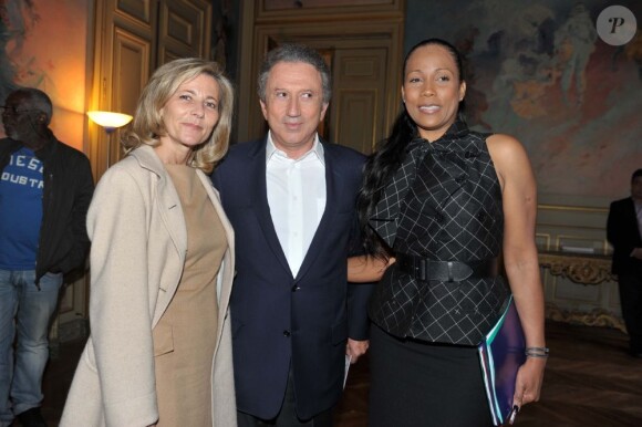 Claire Chazal, Michel Drucker et Christine Kelly lors du lancement de l'opération 2000 femmes pour 2012, à Paris, le 31 mai 2011.