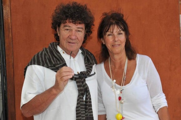 Robert Charlebois et son épouse lors du tournoi de Roland-Garros, le 2 juin 2011.