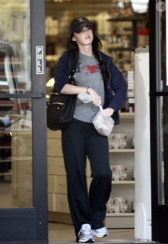Megan Fox avec sa casquette, le 19 avril 2010